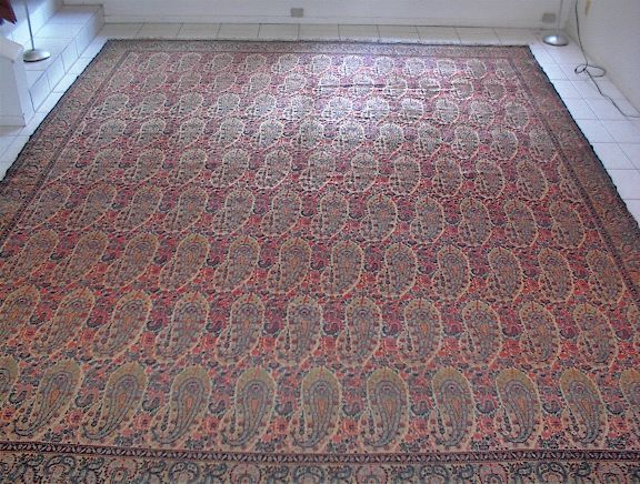 Senneh Persian rug; All Persian Rugs are genuine handmade. Also, every Persian Senneh rug is made of the finest kurkwool/silk.